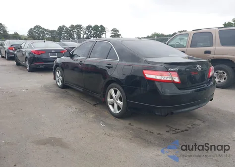 2010 Toyota Camry Se z USA, uszkodzony, nr VIN 4T1BF3EKXAU048081